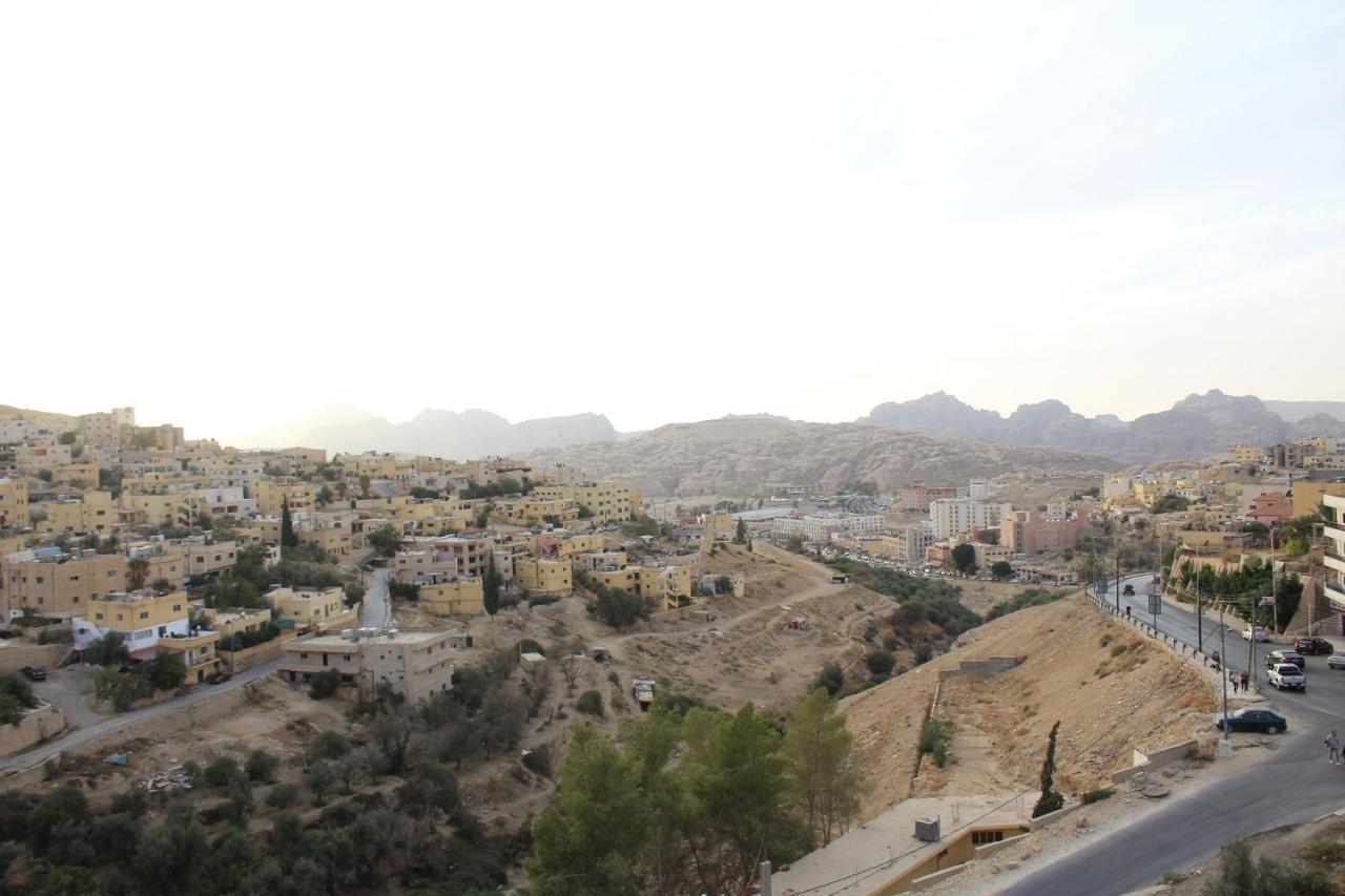 Petra Visitors Apartments Wadi Musa Esterno foto
